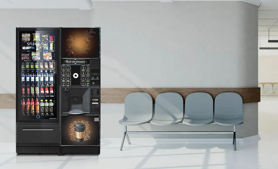Machine à café X1 Milano et distributeur de boissons dans une salle d'attente